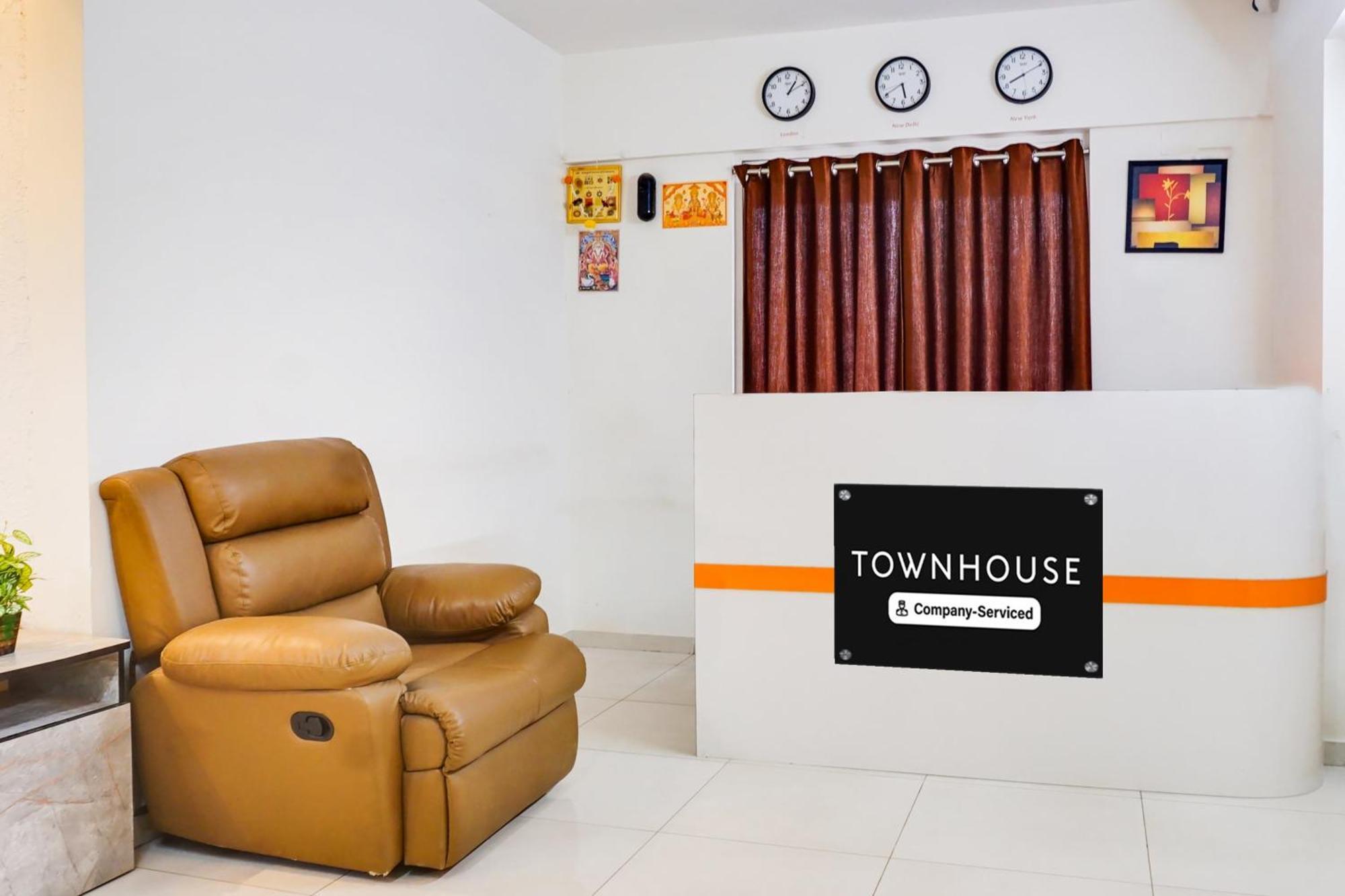 Super Townhouse Lohegaon Near Pune Airport Formerly Landmark Regency Lohogaon Exterior photo