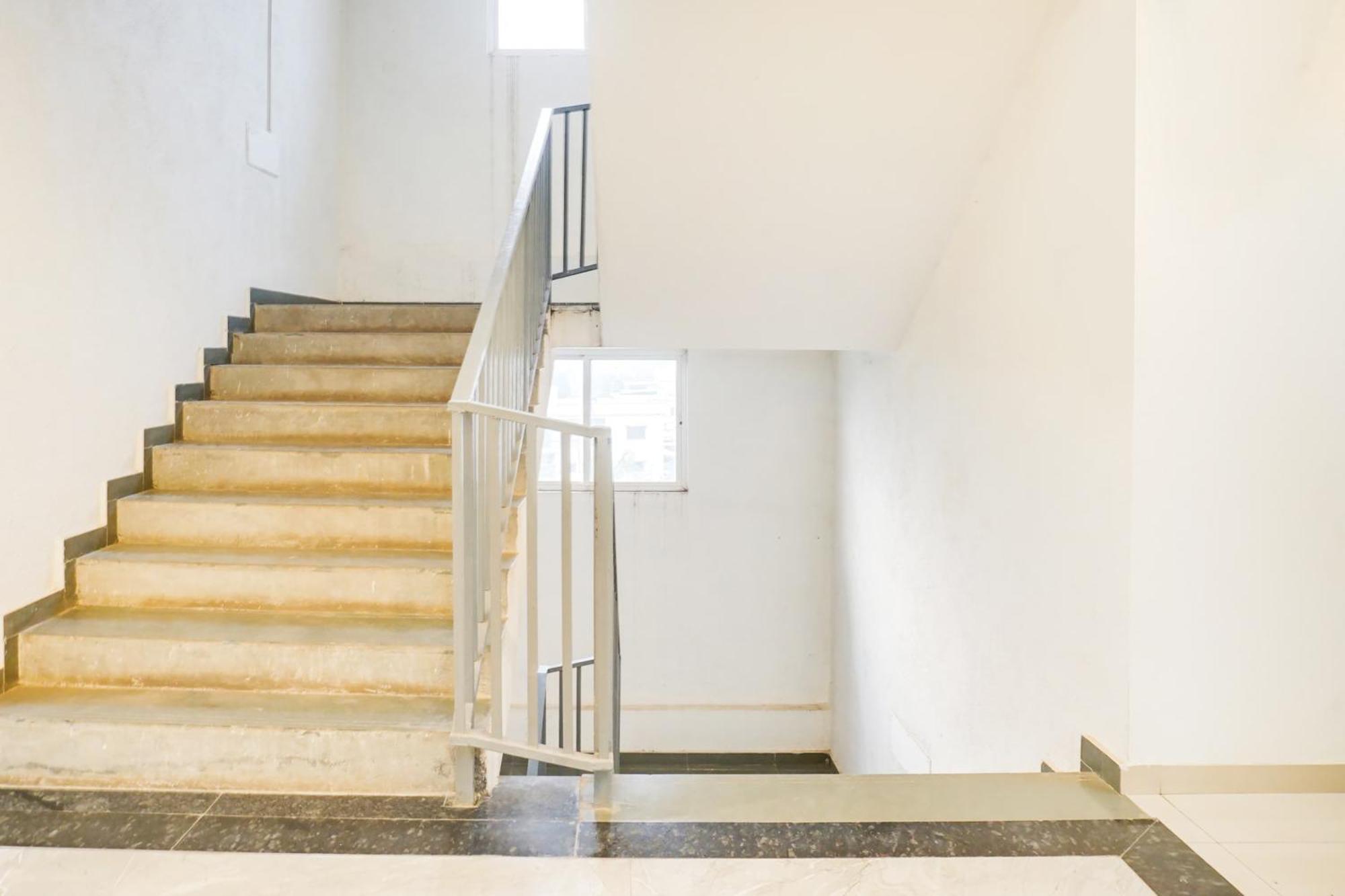 Super Townhouse Lohegaon Near Pune Airport Formerly Landmark Regency Lohogaon Exterior photo